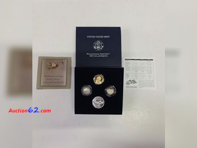 Lot 44-8389u - 2004 WESTWARD JOURNEY COIN AND MEDAL SET W/SACAGAWEA DOLLAR, HANDSAKE MEDAL, LOUISIANA PURCHASE NICKEL AND KEELBOAT NICKEL. COMES IN ORIGINA...