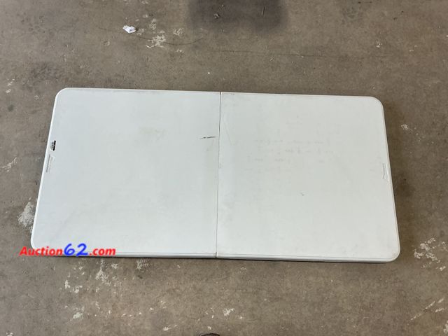 Lot 44-1591w - peakform 4" Foldable Table - Portable, Lightweight, White E-Commerce Return, A basic inspection has been given to this item. Sold AS-IS. See...