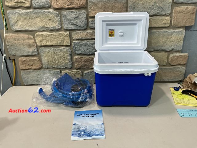 Lot 44-1715b - Cold Therapy System - Cold Therapy Machine After Su.,mp, Timing Function (14 Quart), Blue See All Photo's Not Tested E-Commerce Return, A ba...