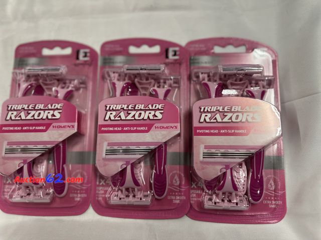 Lot 44-6016g - 3 packs of 4 women’s triple blade razors. New. See All Photo's Not Tested Never opened, Factory Sealed
