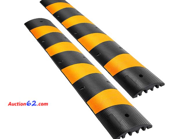 Lot 44-78b - Retail value of $150- Happybuy 2pcs 6 Feet Rubber Driveway Modular Heavy Duty Speed 72.4 x 12 x 2.4 Inch Cable Protector Ramp for Garage Gra...