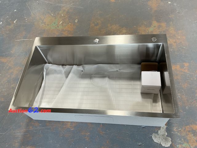 Lot 44-782 - $250 Retail price - GARVEE PHO_14YA24NZ SS Kitchen Sink Brushed Nickel See All Photo's Not Tested Appears New, A basic inspection has been g...