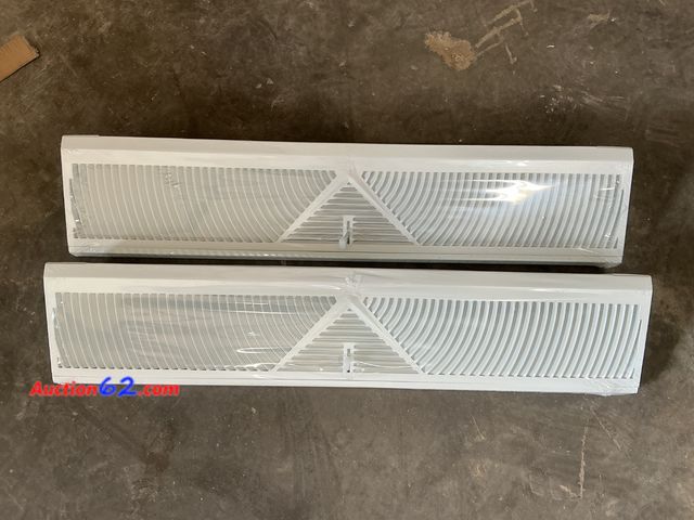 Lot 44-144 - Lot of 2 White Metal Air Vent Grilles See All Photo's Appears New, A basic inspection has been given to this item. Sold AS-IS.