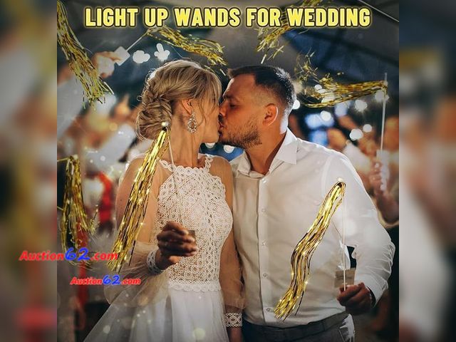 Lot 44-9054o - 28 PCS Wedding Send Off Wands, Light Up -Gold Appears New, A basic inspection has been given to this item. Sold AS-IS.