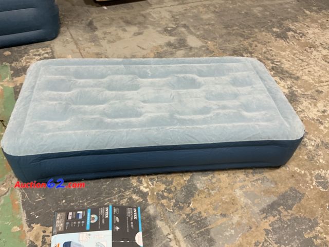 Lot 44-1565 - Intex Essential Rest Airbed, Twin 14in, Built-in Electric Pump, Blue See All Photo's E-Commerce Return, A basic inspection has been given to...