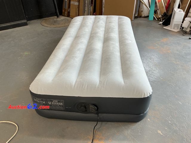 Lot 44-730o - Intex Mid-Rise Airbed Twin 18in See All Photo's E-Commerce Return, A basic inspection has been given to this item. Sold AS-IS. Powers on, no...