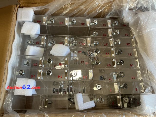 Lot 44-161m - $159.99 Retail price - Layhit 40 Slots Cell Phone Locker Box for Classroom, Back to School, Black See All Photo's E-Commerce Return, A basic...