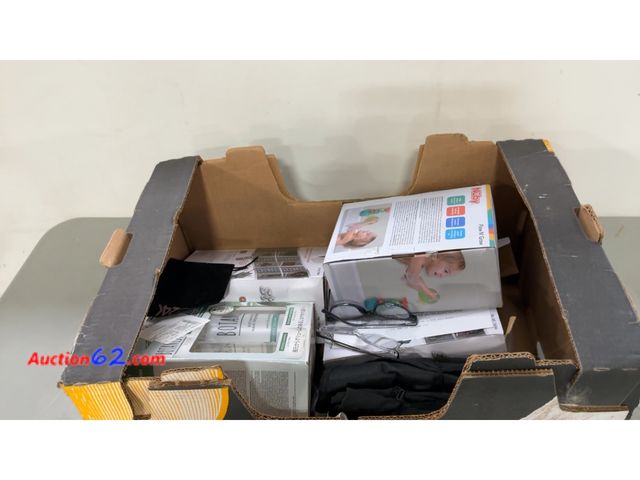 Lot 44-1719e - box of low dollar items E-Commerce Return, A basic inspection has been given to this item. Sold AS-IS. See All Photo's Not Tested