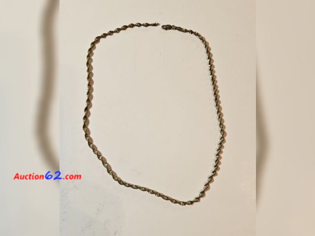 Lot 44-8364j - .925 STERLING SILVER TWIST STYLE CHAIN NECKLACE. WEIGHS 0.205 TROY OUNCES.-T