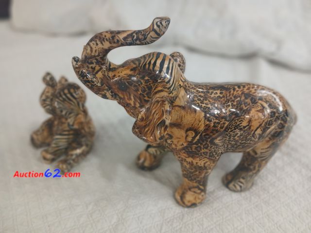Lot 44-3618m - Two elephant.  Large elephant measures approximately 11" x 14".  Smaller elephant 7" x 4".  See all photos. Appears New, A basic inspection ...