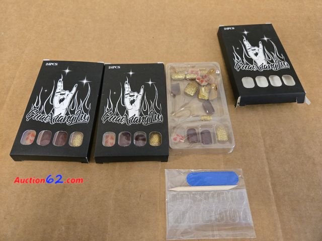 Lot 44-6661g - Lot of 3 Fall Maple Leaf Press On Short Square Fake Nails With Glitter Gold Designs, Full Cover Stick On 24Pcs Appears New, A basic inspecti...
