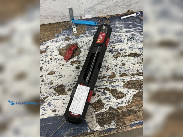 Lot 49-5581970 - Husky 3/8 in. Drive Torque Wrench 20 ft./lbs. to 100 ft./lbs., Model # H3DTWA, UNUSED