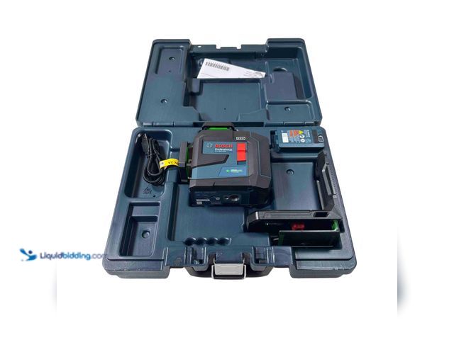Lot 49-5469926 - Bosch GLL300-42G 360° Green Beam Laser Level 1909. Model #GLL300-42G. Unused with attachments.