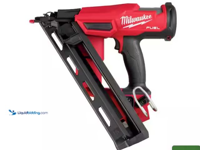 Lot 49-3614548 - Parts/Repair: Milwaukee M18 FUEL 18-Volt Lithium-Ion Brushless Cordless Gen II 15-Gauge Angled Finis...