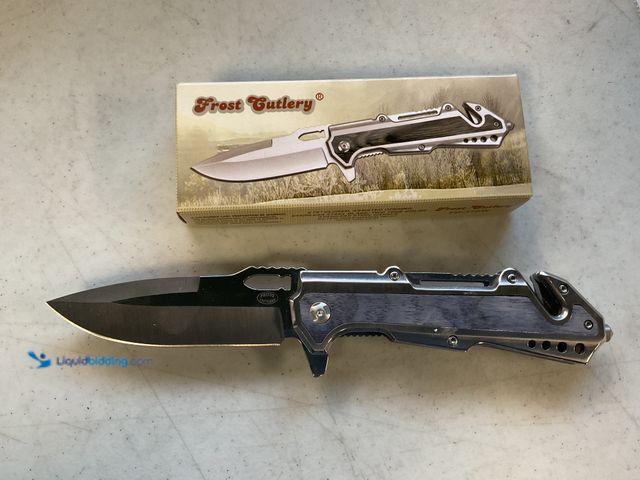 Lot 49-1810296 - COLLECTIBLE FROST CUTLERY 4.75 INCH STAINLESS STEEL BLADE TWO TONE WITH CLIP KNIFE