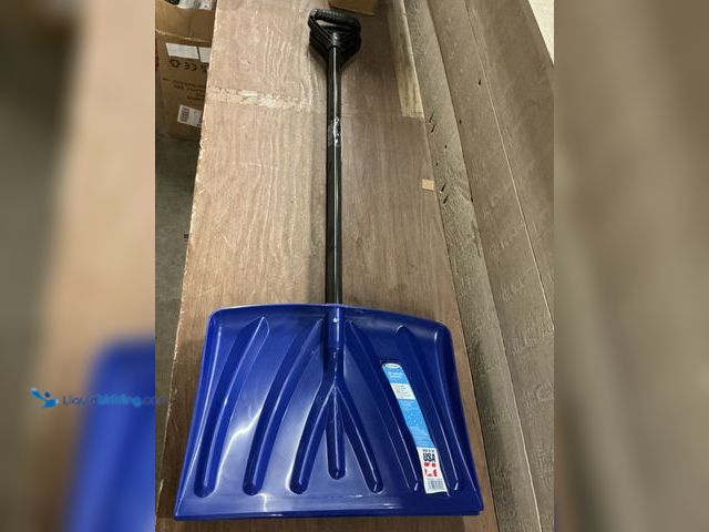 Lot 49-3528424 - Poly-coated Snow Shovel With 18 Inch Blade And Ergonomic D-grip Handle (2pack) (dusty) Unused