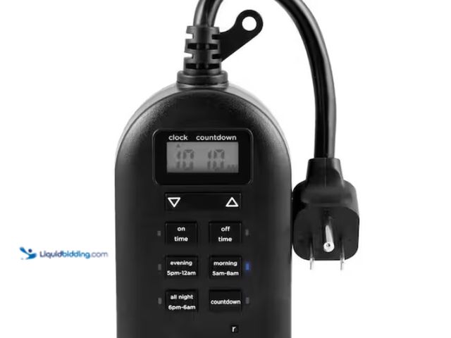 Lot 49-1574814 - Lot of (2) Defiant 2-Outlet Outdoor Plug-In Digital Timer, Compatible with CFL, LED, incandescent an...