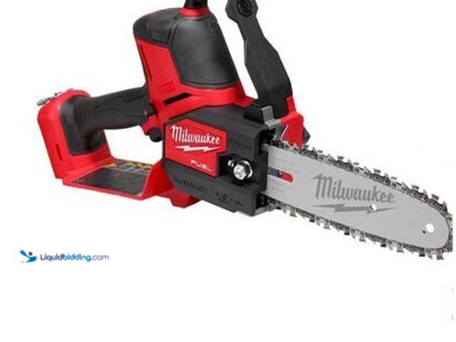 Lot 49-5452498 - Milwaukee
M18 FUEL 8 in. 18V Lithium-Ion Brushless HATCHET Pruning Saw. SKU # 1010199169 Item is un...