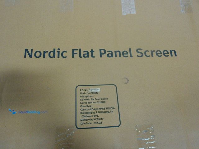 Lot 49-3432062 - Lot of (2) Master Forge 37.5-in Black powder coated Steel 1 -Panel Diamond Fireplace Screen, Model #...