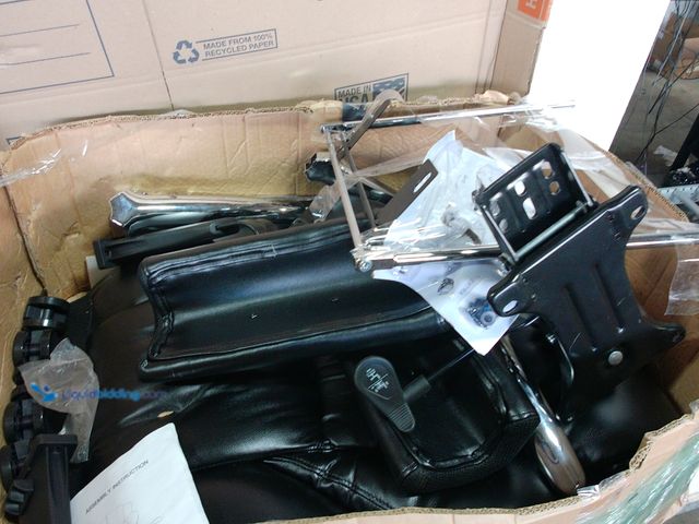 Lot 49-1553944 - Executive Office Chair for Heavy People, High Back Computer Chair with Foot Rest, Big and Tall Gamin...