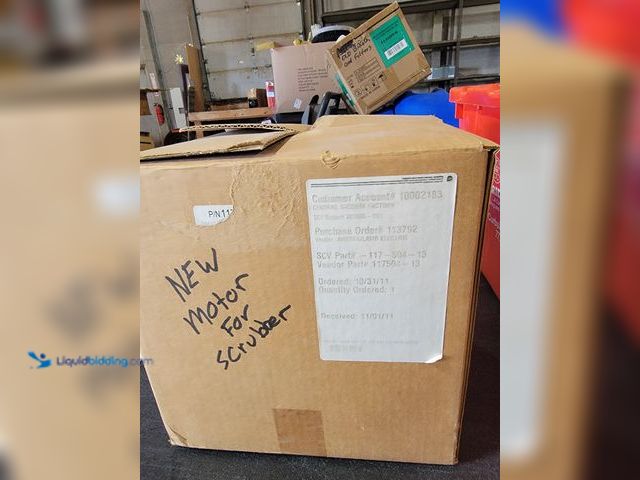 Lot 49-1814664 - 1 Scrub Motor Other Scrub Motor in box