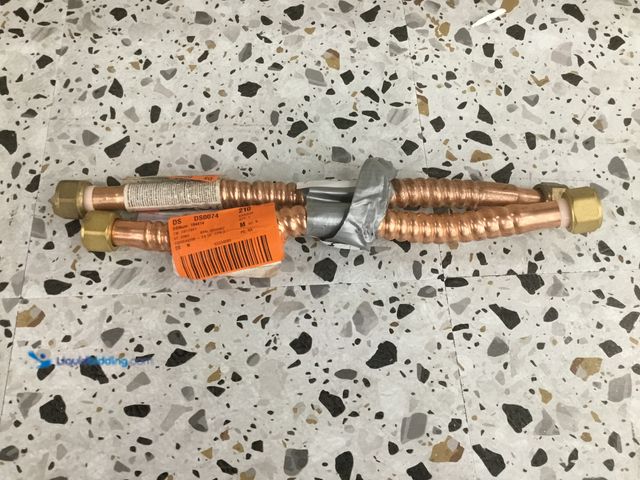 Lot 49-3514480 - Lot of 2. Everbilt Water Heater Connector Copper 3/4" FIP x 3/4" FIP x 15" HFWCC-07-15. Unused