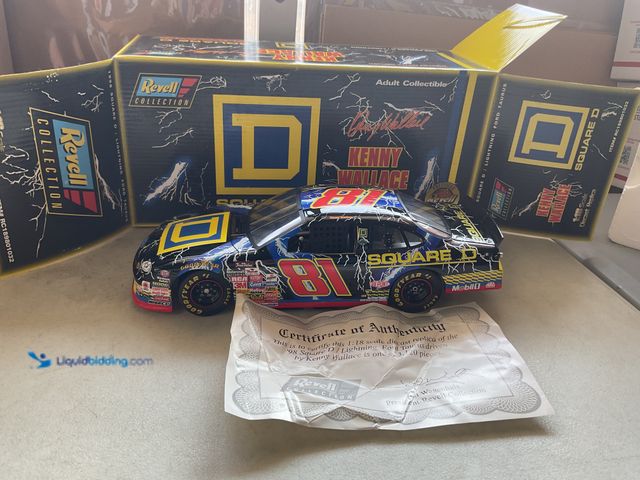 Lot 49-2009020 - Other REVELL COLLECTION 1/18 SCALE DIECAST REPLICA KENNY WALLACE #81 SQUARE D 1 OF 3,120 WITH COA NE...