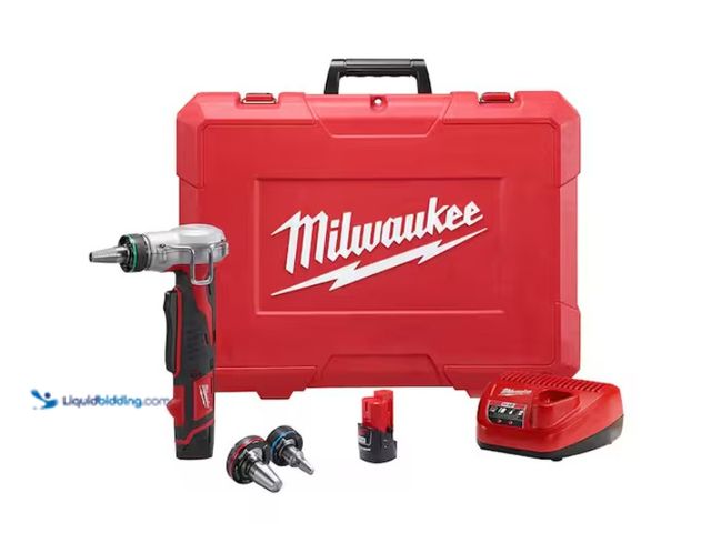 Lot 49-1538951 - Milwaukee
M12 12-Volt Lithium-Ion Cordless ProPEX Expansion Tool Kit with (2) 1.5Ah Batteries, (3) E...