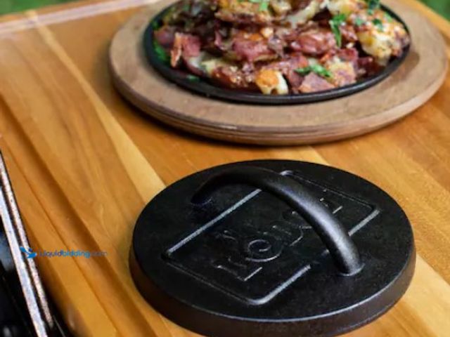 Lot 49-1570158 - Lot of (2) Lodge 6.25 in. Burger Press, Cast Iron, Model # L6BP, Unused.   Ref#HDPA0116