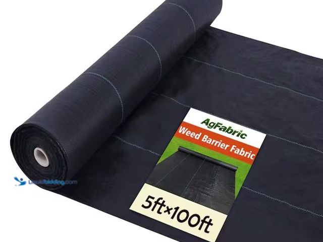 Lot 49-5545545 - Agfabric
5 ft. x 100 ft. Black Heavy-Duty Landscape Fabric Pro Commercial Weed Barrier, Unused