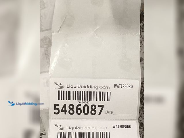 Lot 49-5486087 - Garvee Outdoor Bench SKU:PHO_153CVA9E Item is unused