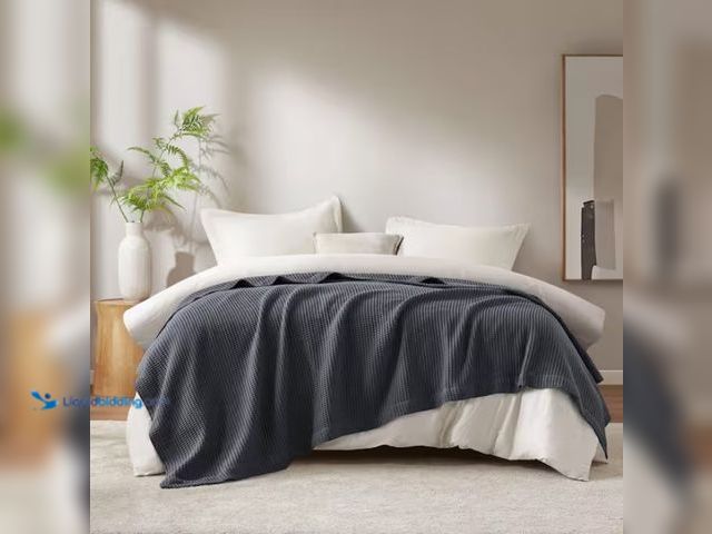 Lot 49-1574694 - Madison Park Full/Queen Waffle Weave Dark Grey Cotton Woven Blanket, Ultra soft and breathable 100% ...