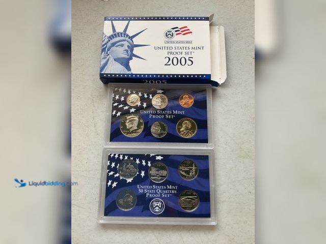 Lot 49-1804535 - 2005 UNITED STATES MINT PROOF SET 11 COINS.