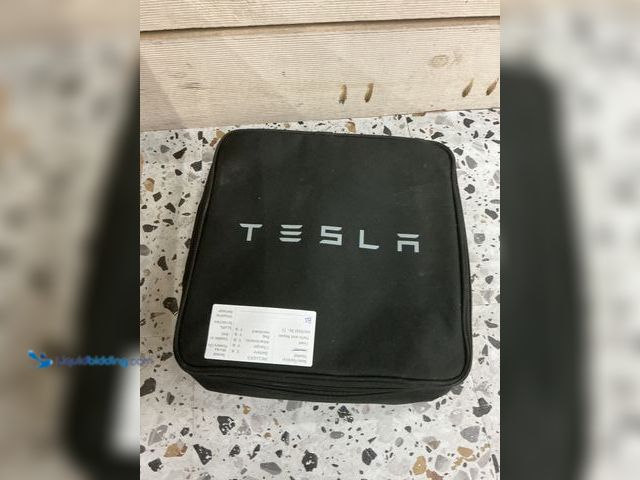 Lot 49-5485219 - Tesla na5 15 adapter. Unused