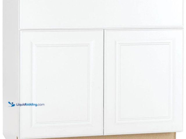 Lot 49-5543247 - Hampton Bay
Hampton 36 in. W x 24 in. D x 34.5 in. H Assembled Sink Base Kitchen Cabinet in Satin W...