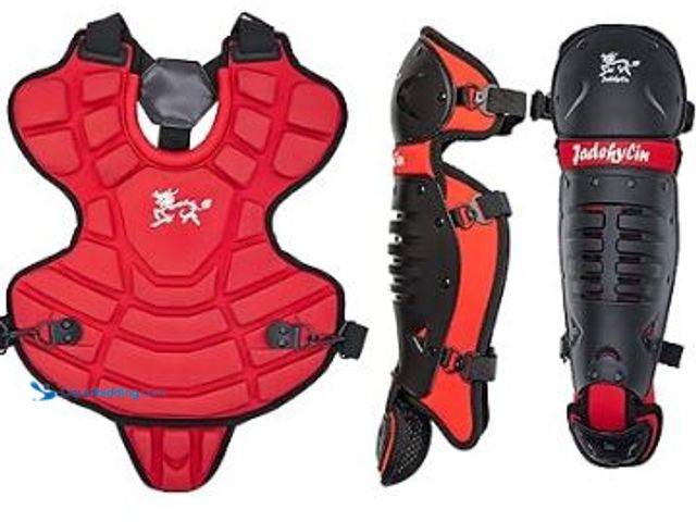 Lot 49-1513868 - 12" Baseball & Softball Catcher Gear Youth Age 5 to 8, Red and Black, Model# B0975K6Y5L, Slightly us...