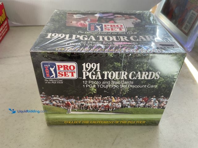 Lot 49-1810374 - COLLECTIBLE FACTORY SEALED 1991 PRO SET PGA TOUR GOLF CARDS SET LOADED WITH GREAT CARDS FOR ANY COLL...