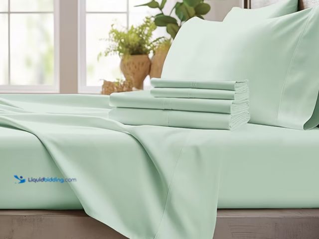 Lot 49-1975265 - Cotton/Linen Blend King Sheet Set. Flat and fitted sheet with 2 king pillow cases. Fitted sheet up t...