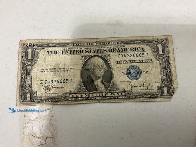 Lot 49-2009098 - Other WOW AN AMAZING 1935 C UNITED STATES 1 DOLLAR SILVER CERTIFICATE BLUE SEAL AN AMAZING LOT FOR A...