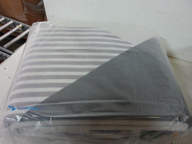 Lot 49-3482665 - LOARTEE 6ft x 9ft Black and Grey Multicolored Indoor Area Rug, Unused  Ref#CRS0114