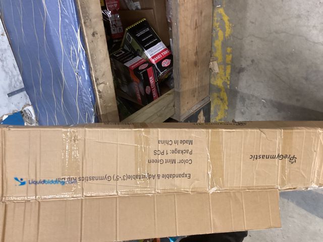 Lot 49-5486796 - Expandable & Adjustable (3'.5') Gymnastics Kip Bar Item is unused