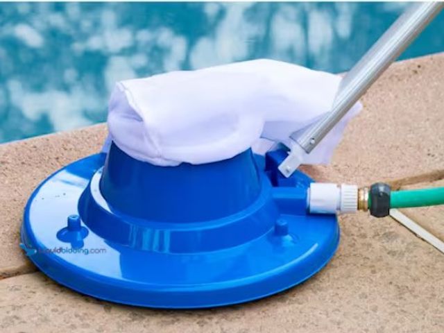 Lot 49-1519030 - HDX Deluxe Swimming Pool Leaf Vacuum Head with Suction Jets and Leaf Bag, Model # 68205, Unused.  Re...