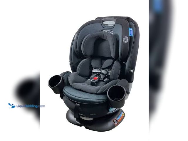 Lot 49-5541562 - Graco 3 in one carseat. Unused. Manufacture date, 2024-october-21