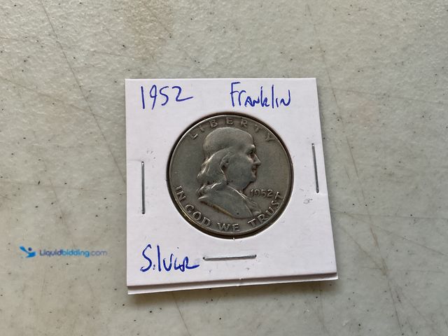 Lot 49-1505235 - 1952 FRANKLIN HALF DOLLAR COIN 90% SILVER #COINS1211
