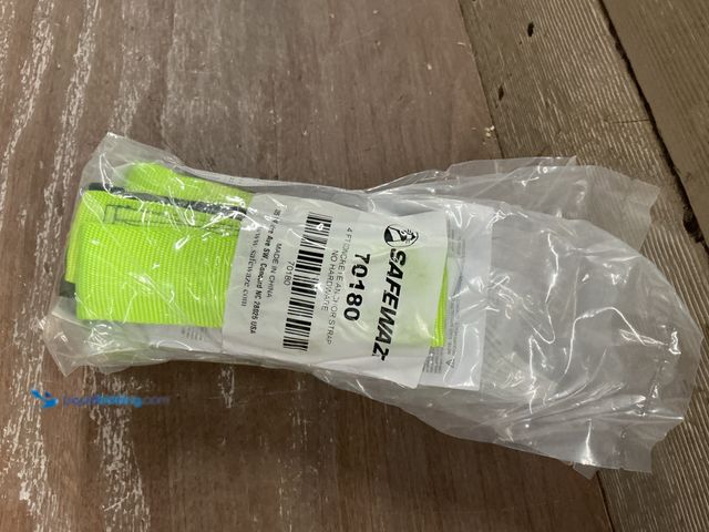 Lot 49-5487270 - SAFEWAZE 4ft Concrete Anchor Straps (4pack) New