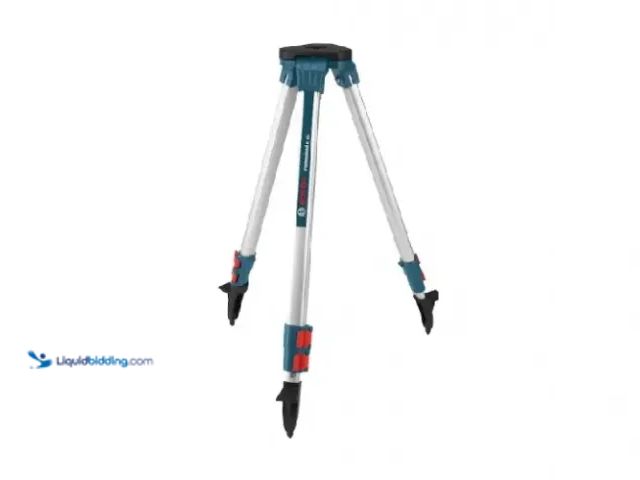 Lot 49-1624365 - Bosch 60-in Aluminum Tripod, Contractor Grade Model #BPT-BT152, Used, Scuffs and Scratches, 1 Leg De...
