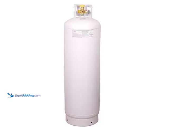 Lot 49-3614032 - Worthington Pro Grade 100 lb. Empty Steel Cylinder Propane Tank with Multi-Valve, Model # 327701, Un...