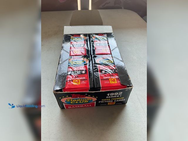 Lot 49-1804642 - 1992 TOPPS STADIUM CLUB SERIES 1 BASEBALL WAX PACK BOX OF 36 PACKS