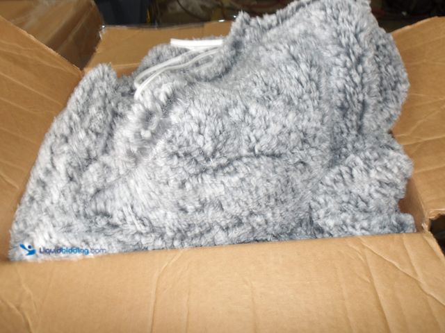 Lot 49-1513974 - Fuzzy Heated Blanket, 50X60", Grey, Unused (Tested works)  Ref#4G-0723