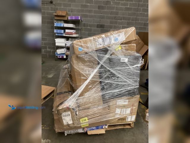 Lot 49-5406603 - Salvage Pallet Including Various Houseware Items IMPORTANT: Please note that the condition of this l...